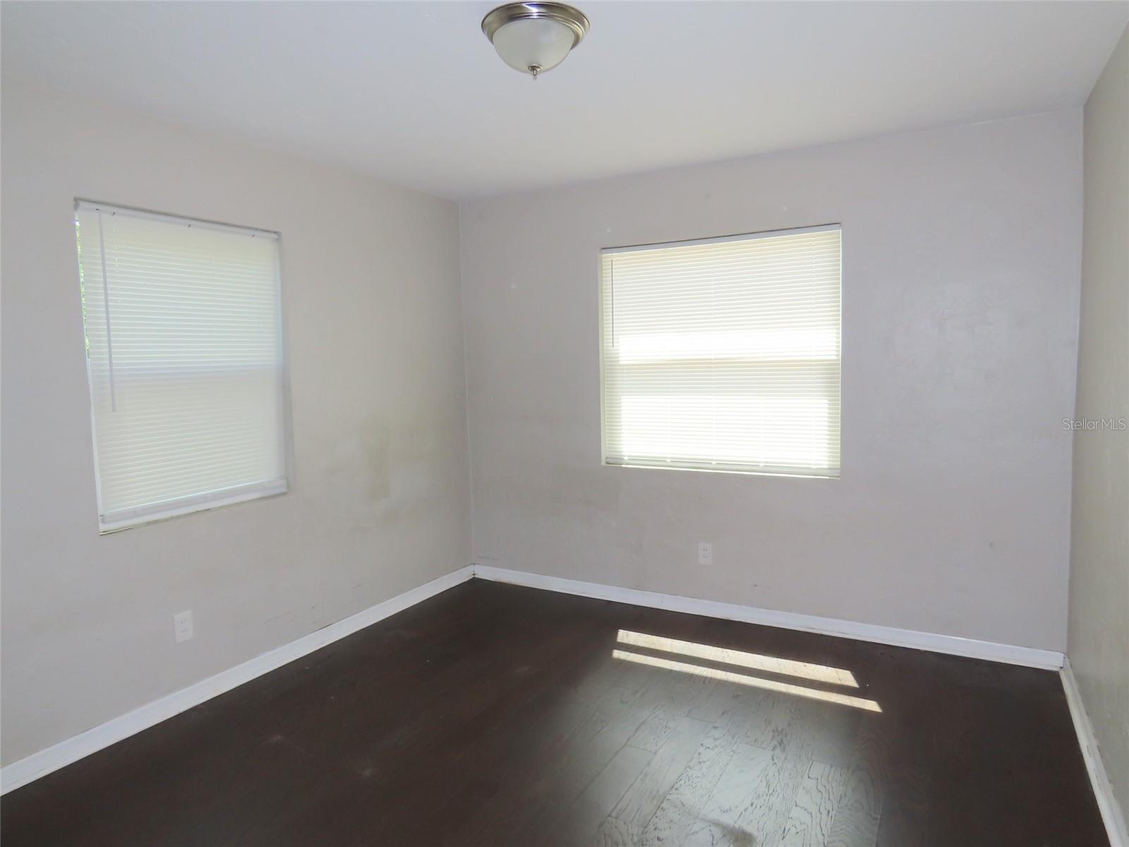 Image 16 of 30 For 4841 Emerson Avenue S