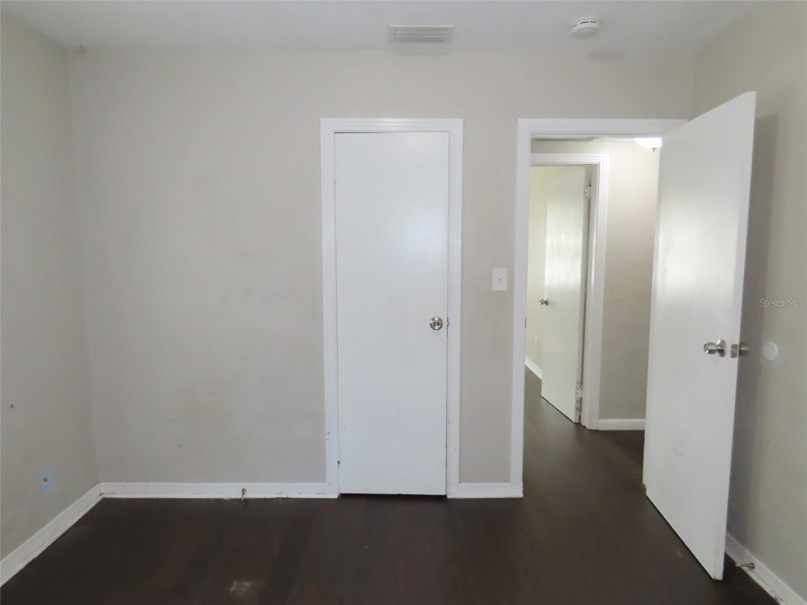 Image 18 of 30 For 4841 Emerson Avenue S