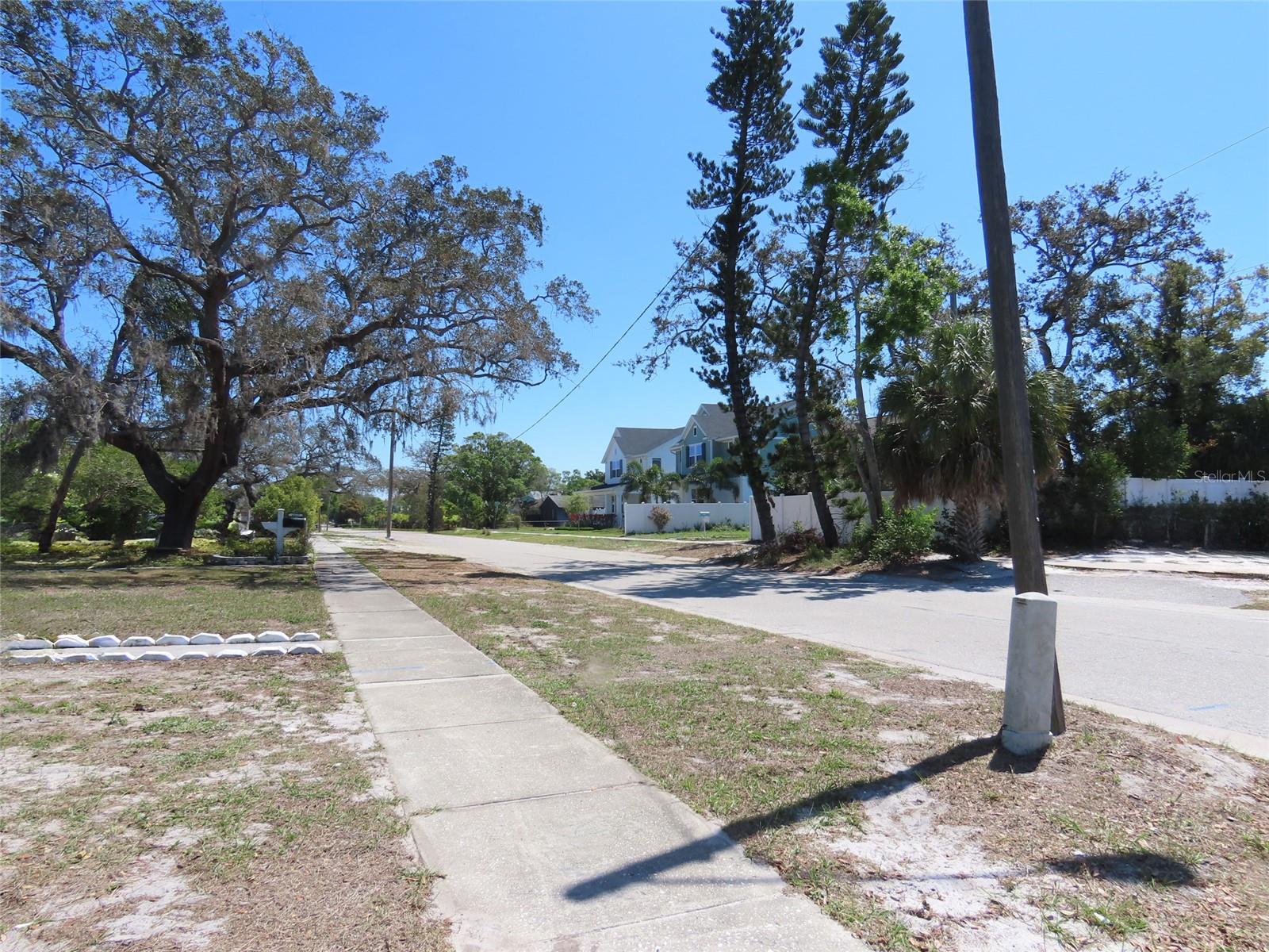 Image 4 of 30 For 4841 Emerson Avenue S