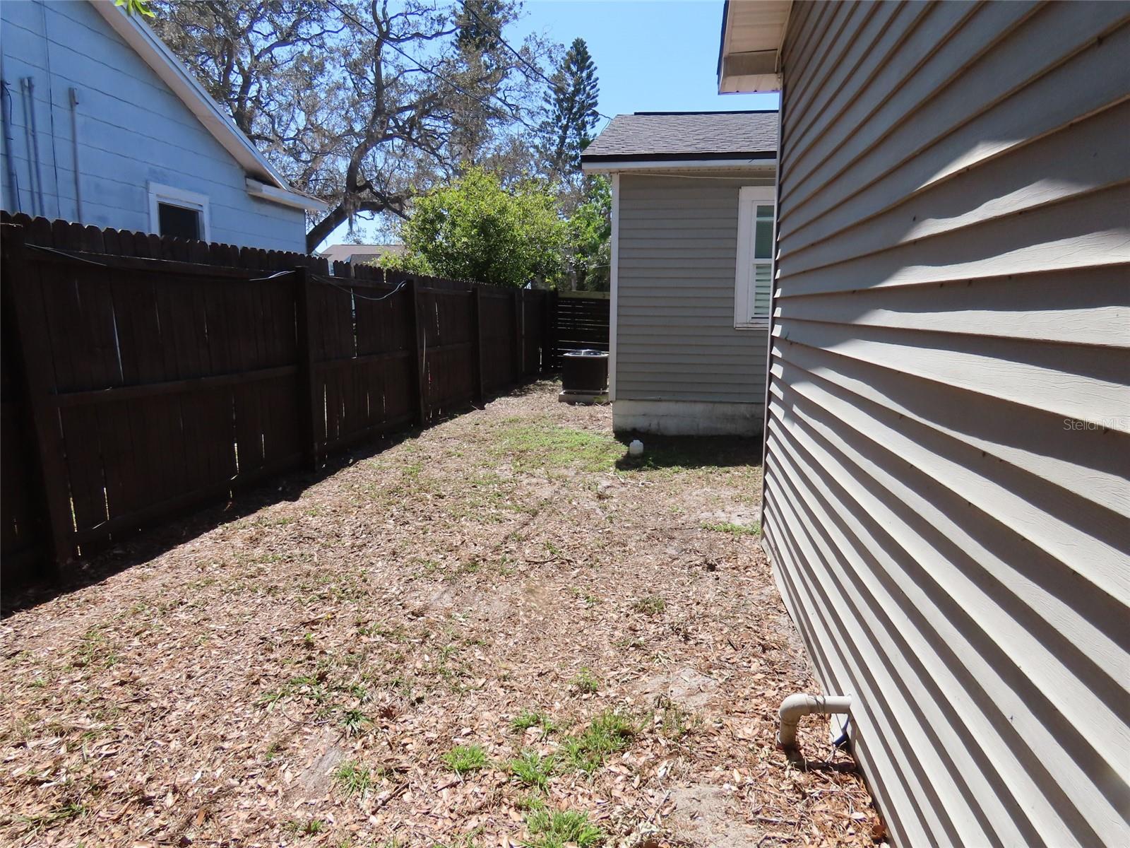 Image 6 of 30 For 4841 Emerson Avenue S