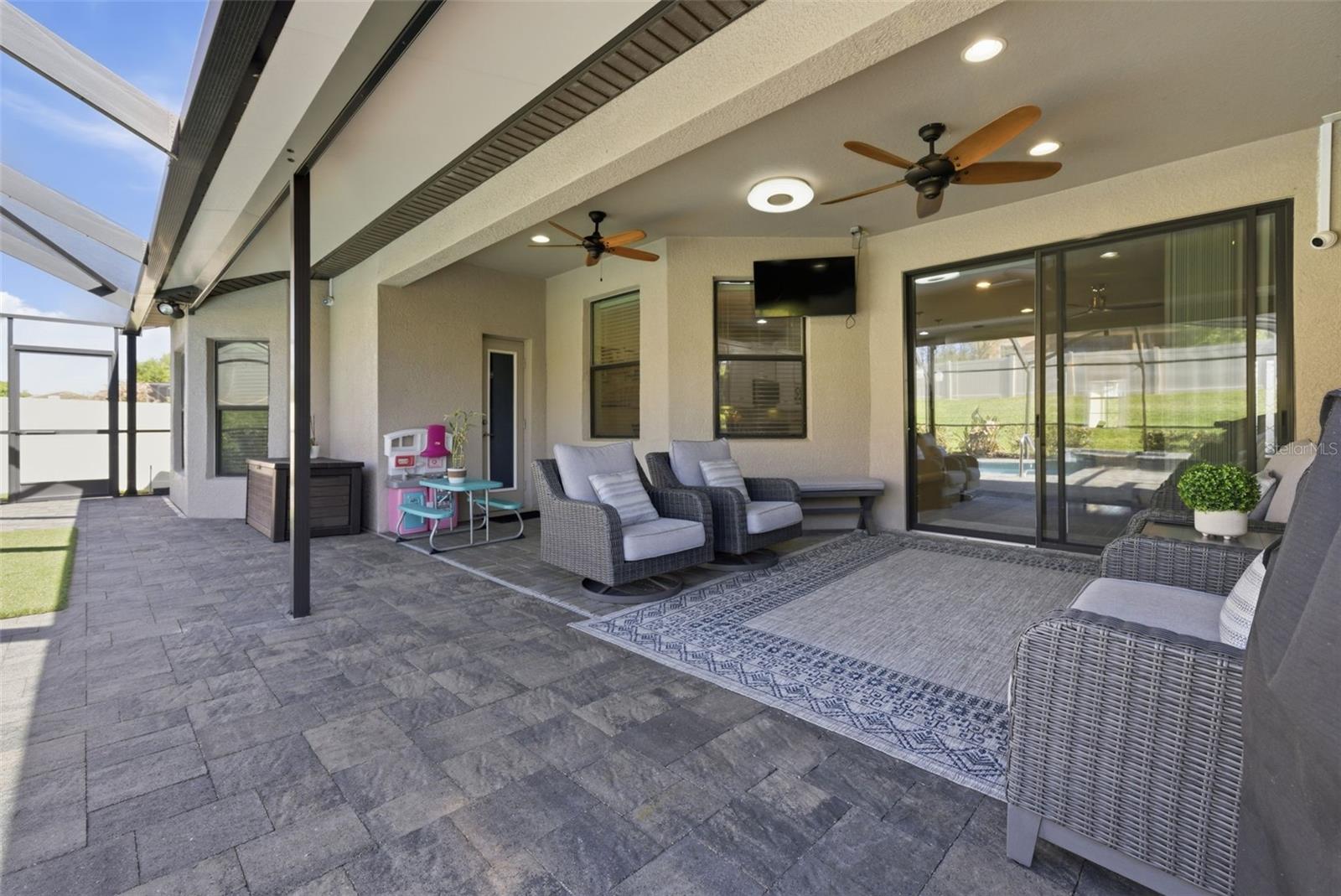 Image 22 of 63 For 1844 Via Lago Drive