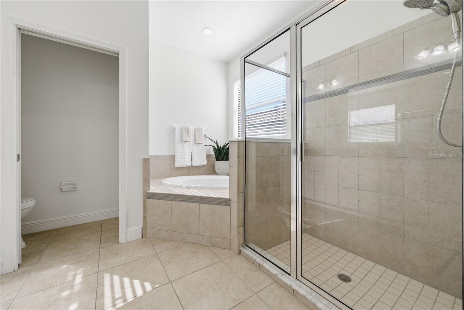 Image 28 of 63 For 1844 Via Lago Drive