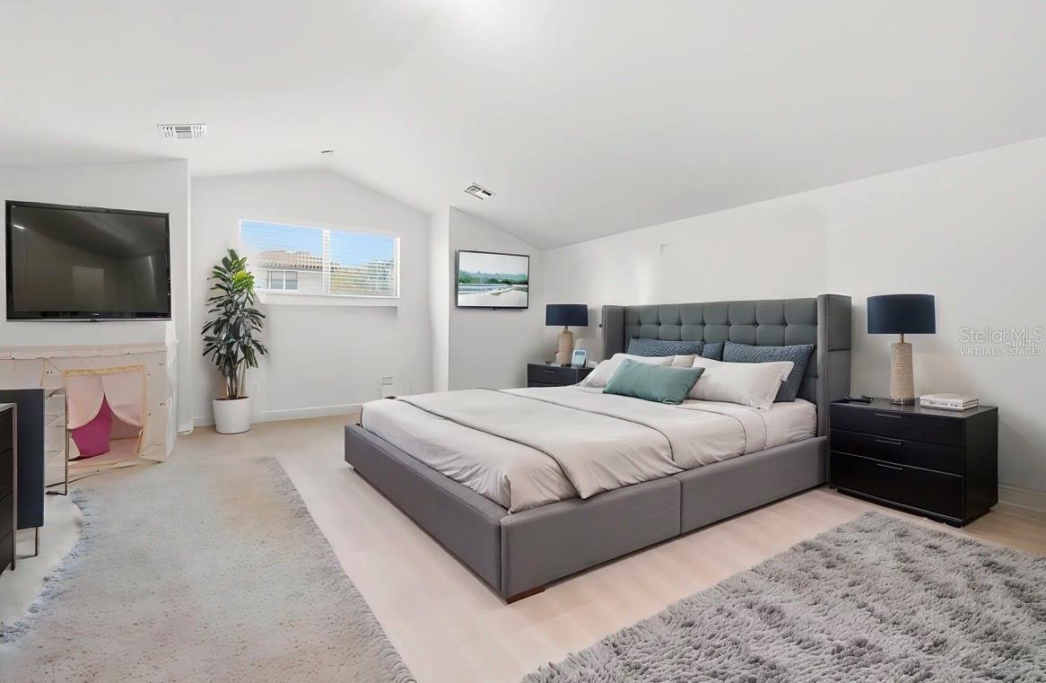 Image 41 of 63 For 1844 Via Lago Drive