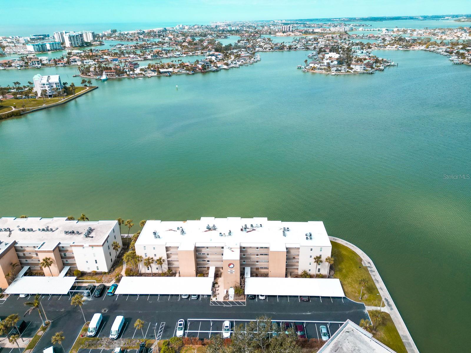 Image 8 of 21 For 7910 Sun Island Drive S 105