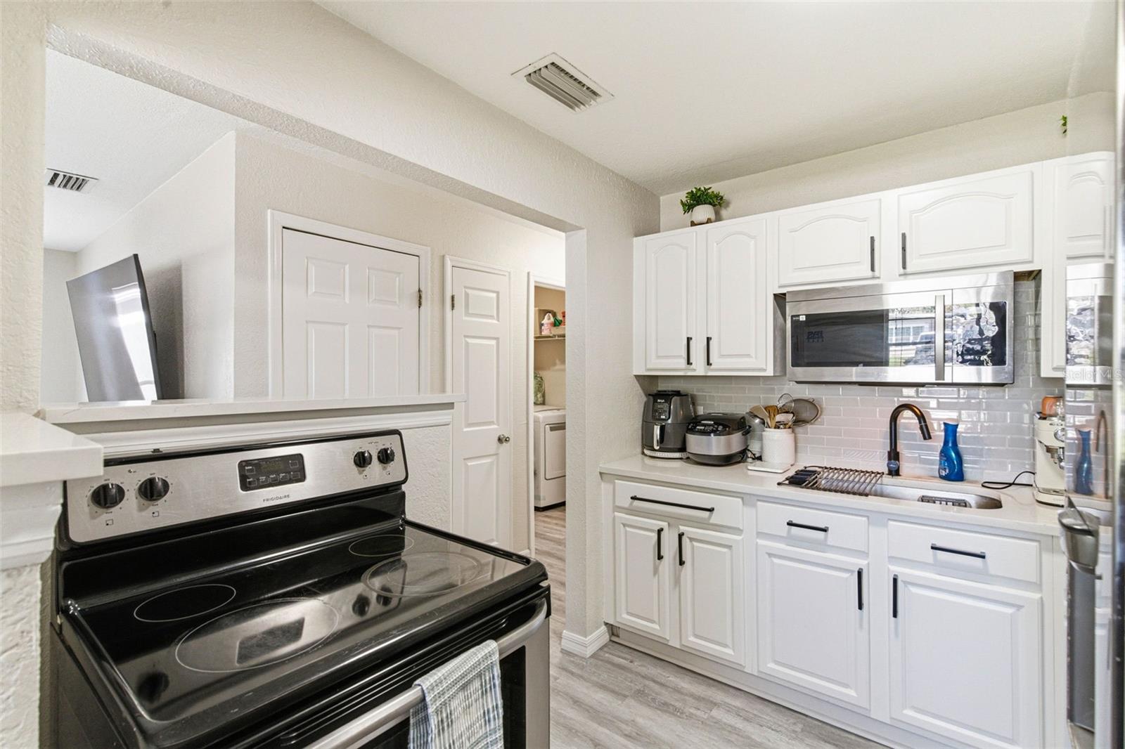 Image 12 of 33 For 6401 Hale Avenue