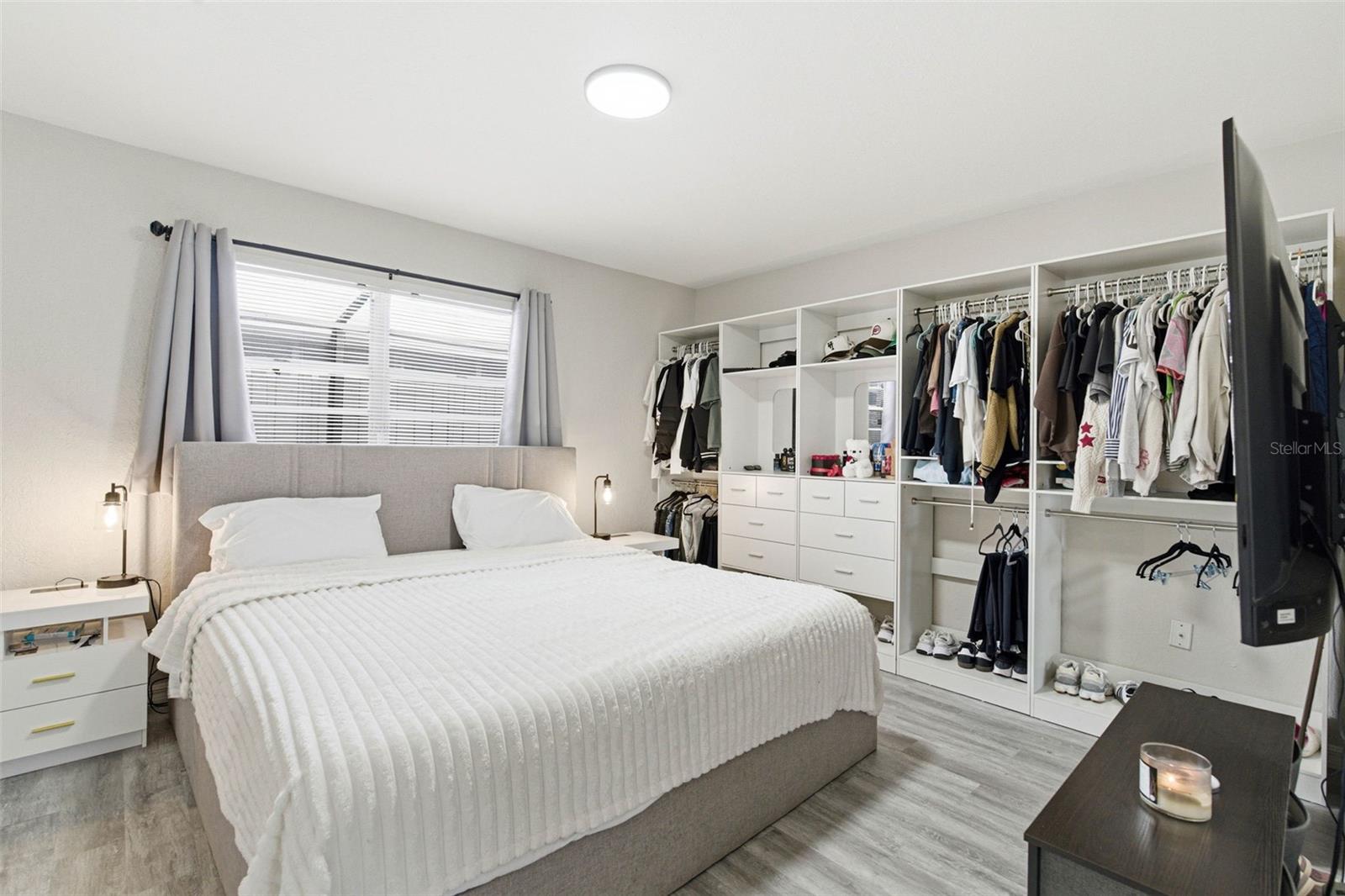 Image 18 of 33 For 6401 Hale Avenue