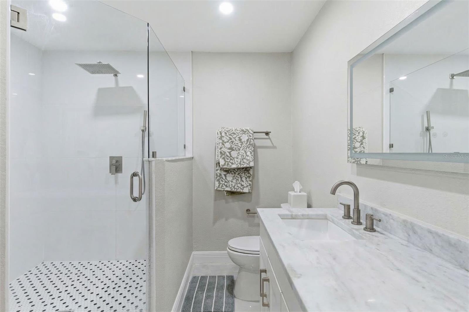 Image 21 of 33 For 6401 Hale Avenue