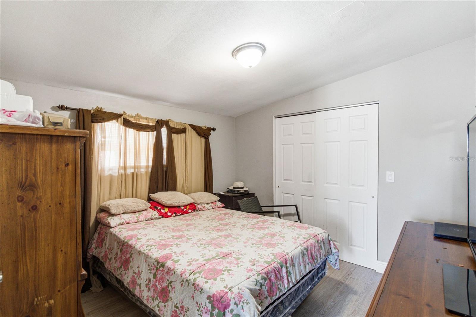 Image 29 of 33 For 6401 Hale Avenue