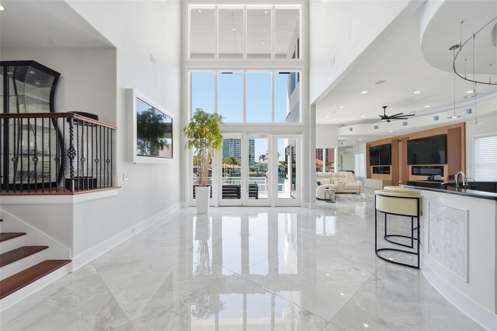 Image 14 of 84 For 42 Midway Island