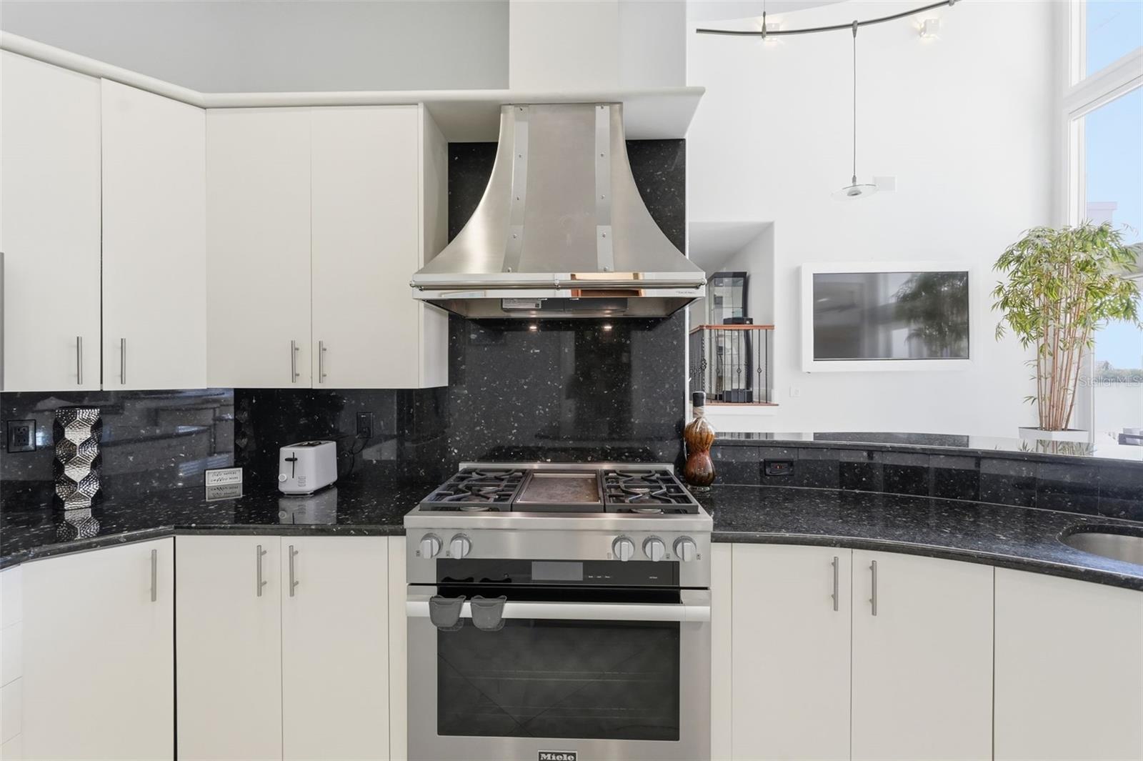 Image 19 of 84 For 42 Midway Island