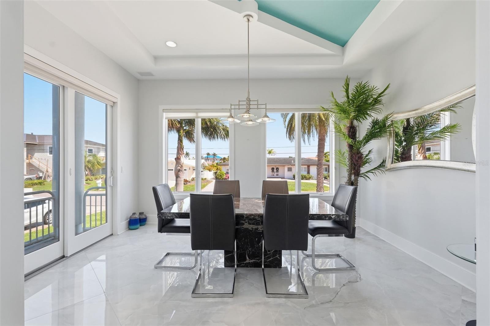 Image 34 of 84 For 42 Midway Island