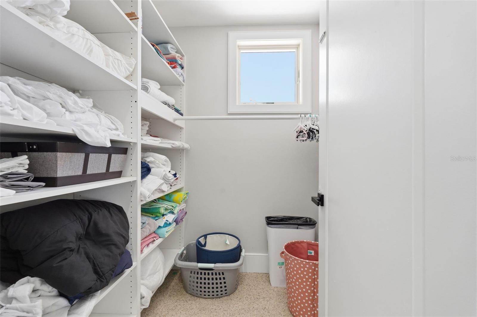 Image 37 of 84 For 42 Midway Island