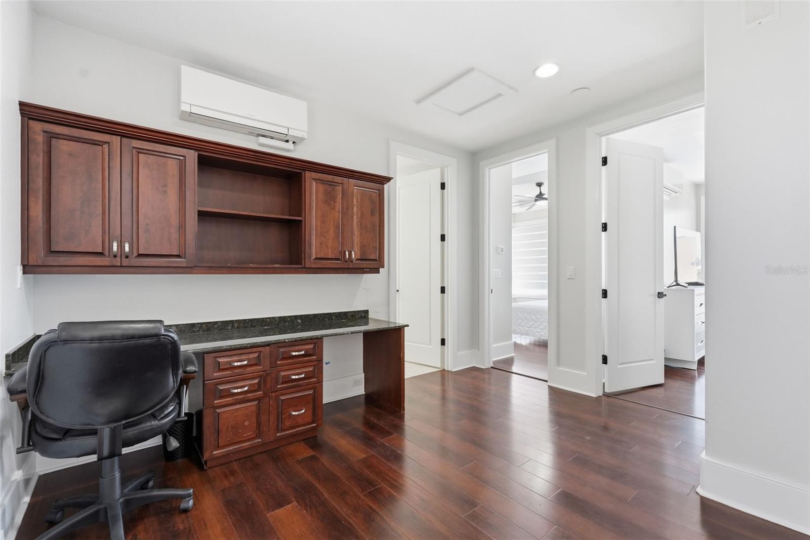 Image 38 of 84 For 42 Midway Island