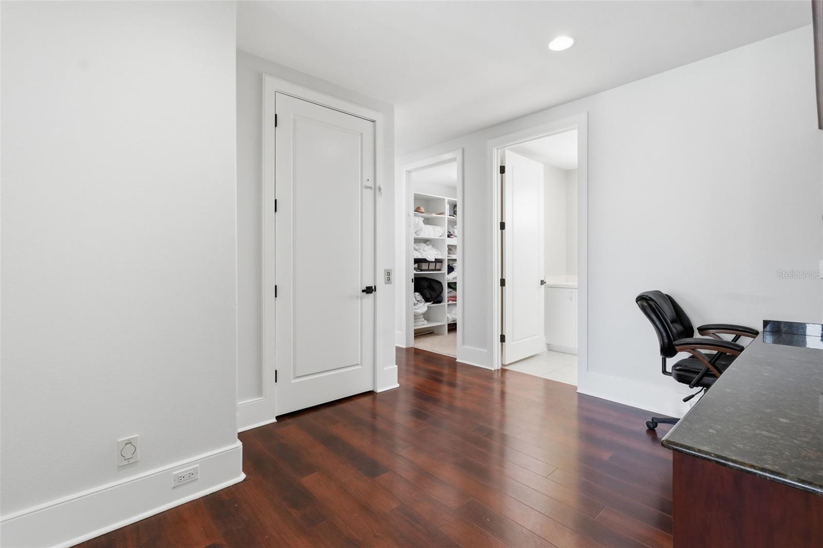 Image 39 of 84 For 42 Midway Island