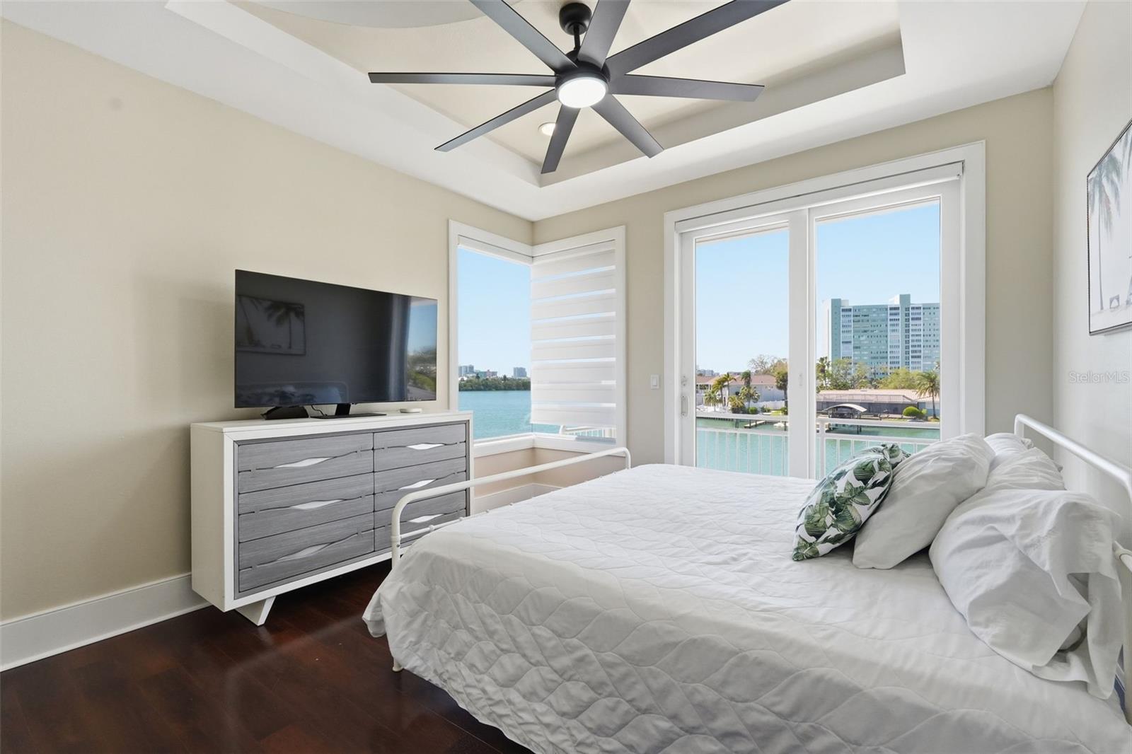 Image 41 of 84 For 42 Midway Island