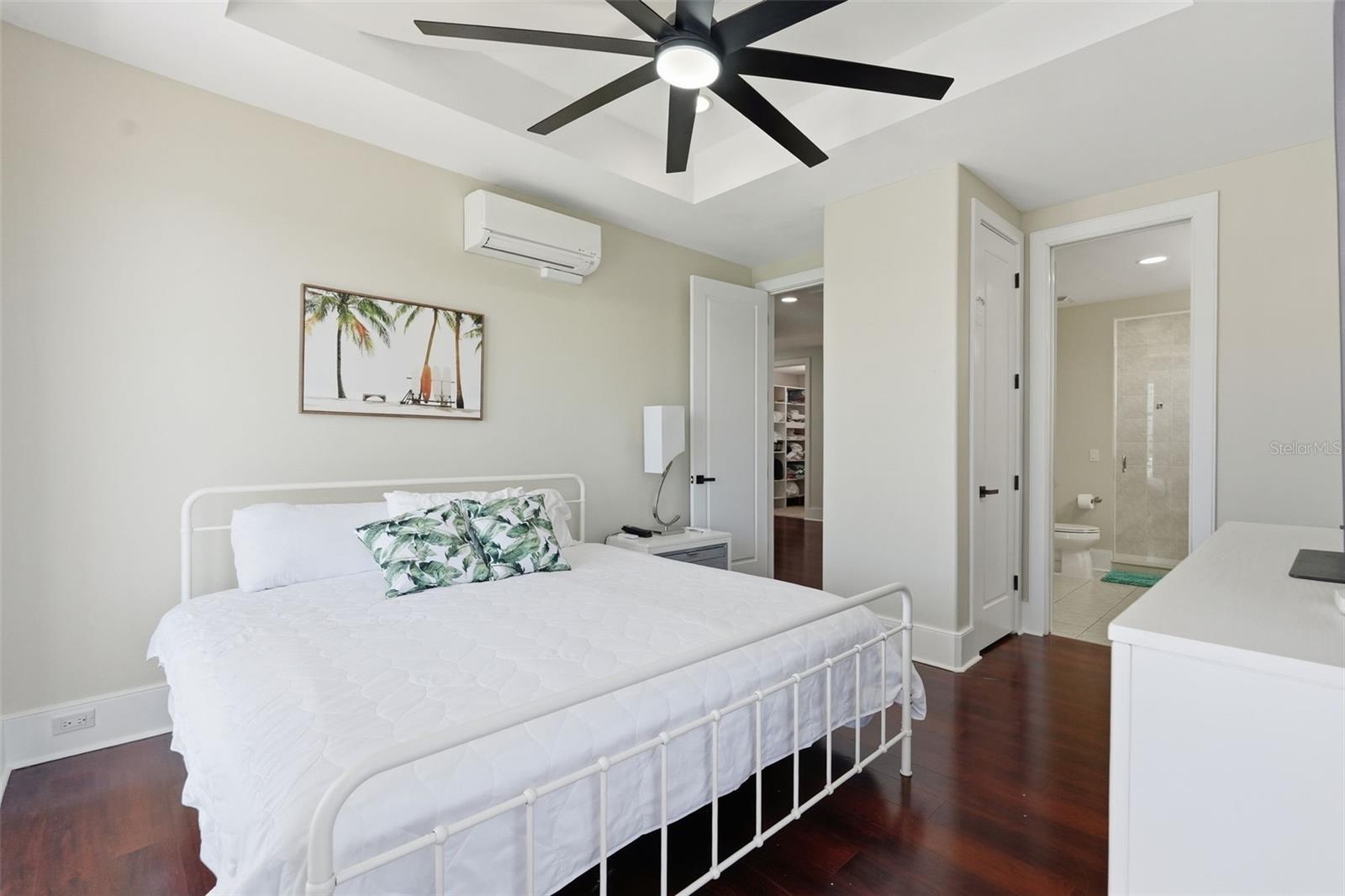 Image 42 of 84 For 42 Midway Island