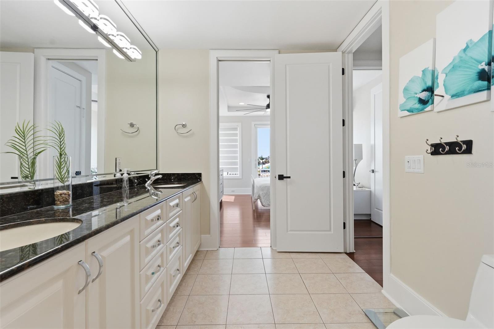 Image 46 of 84 For 42 Midway Island