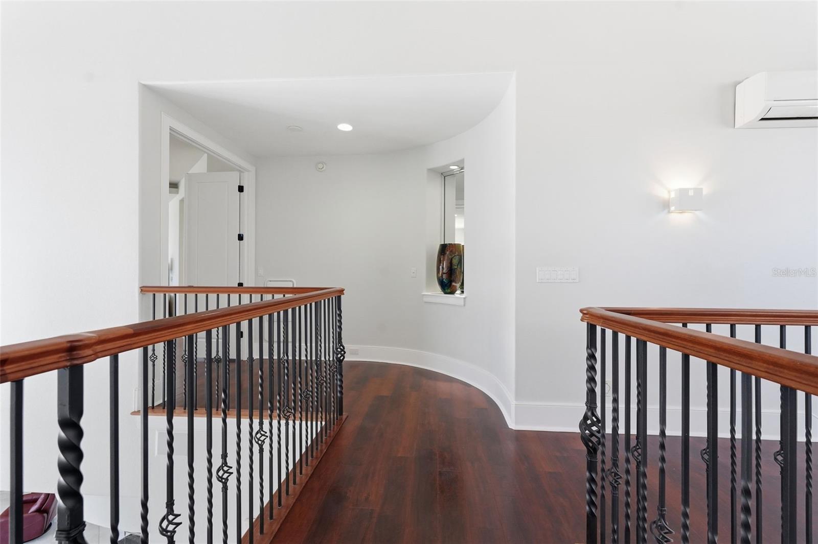 Image 56 of 84 For 42 Midway Island