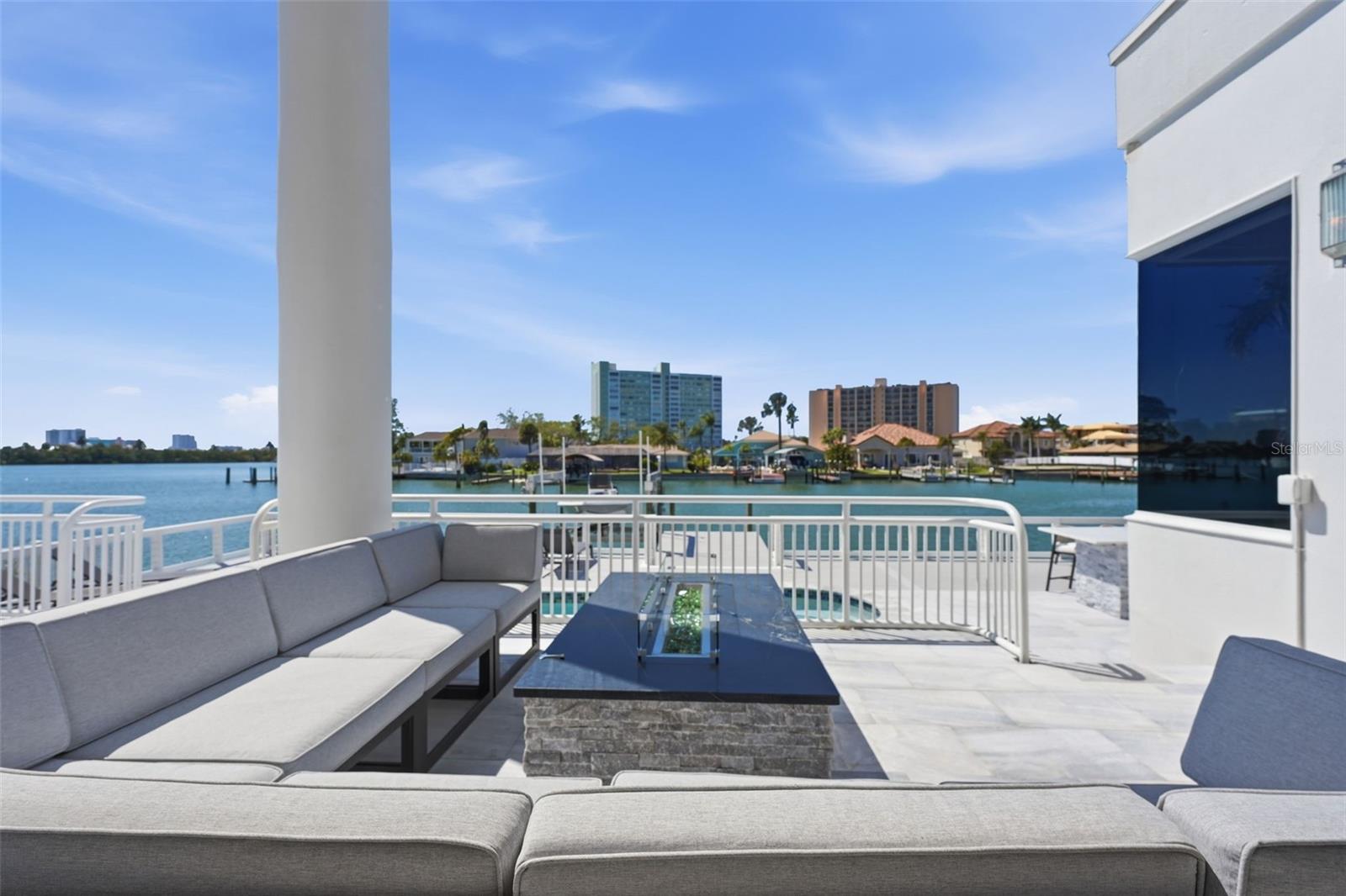 Image 73 of 84 For 42 Midway Island