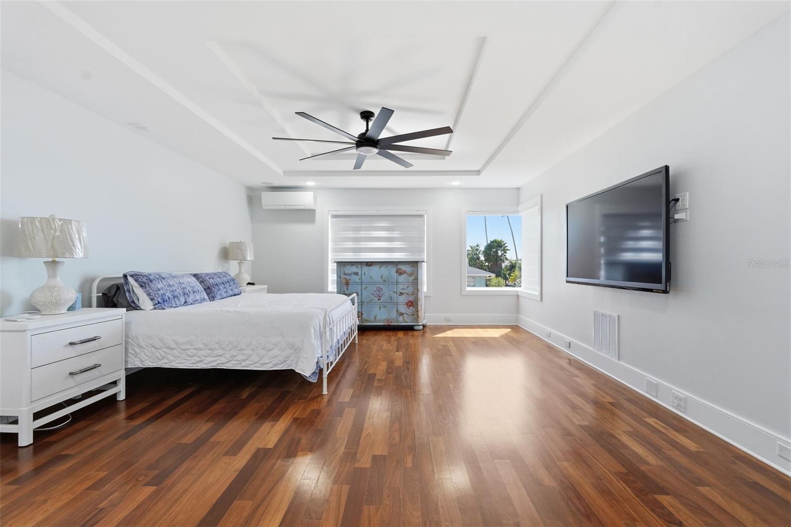 Image 75 of 84 For 42 Midway Island