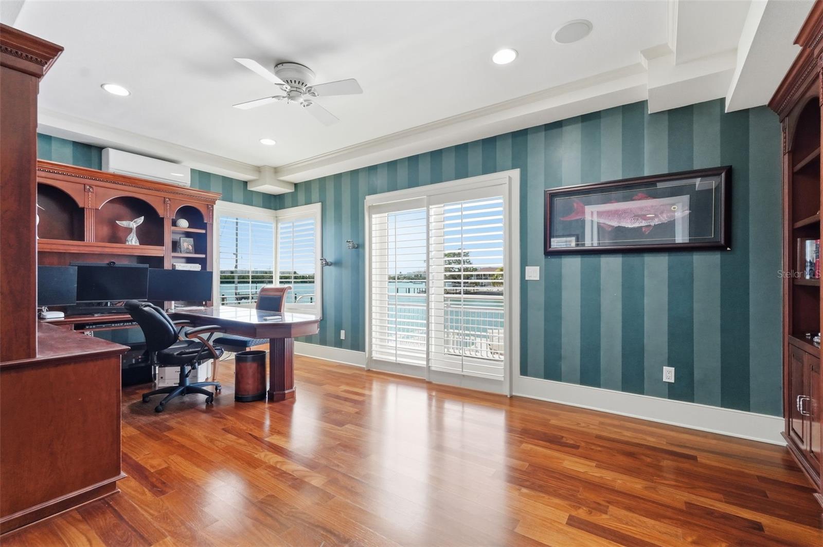 Image 79 of 84 For 42 Midway Island