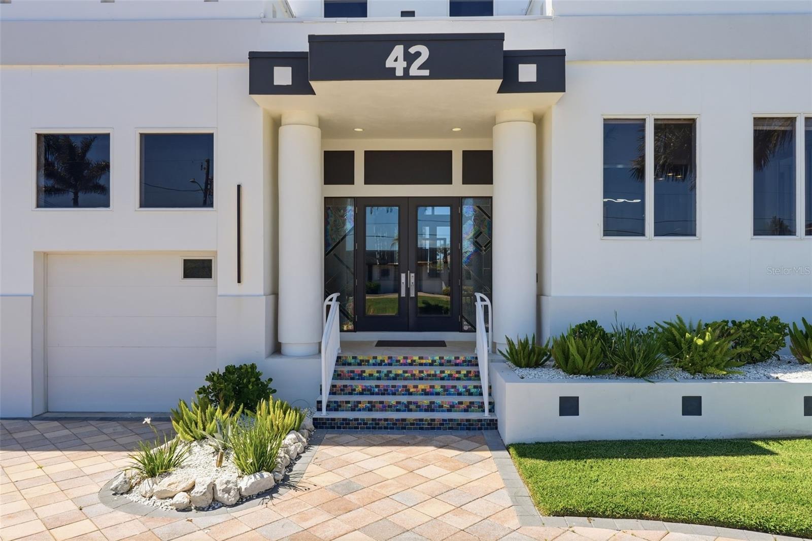 Image 8 of 84 For 42 Midway Island