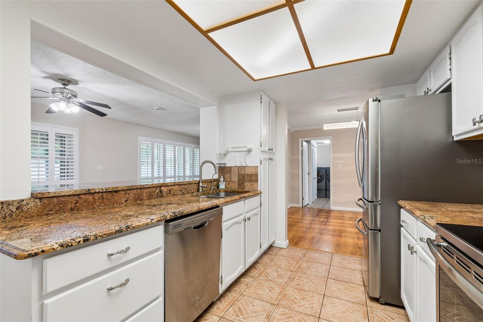 Listing photo id 14 for 11670 81st Place