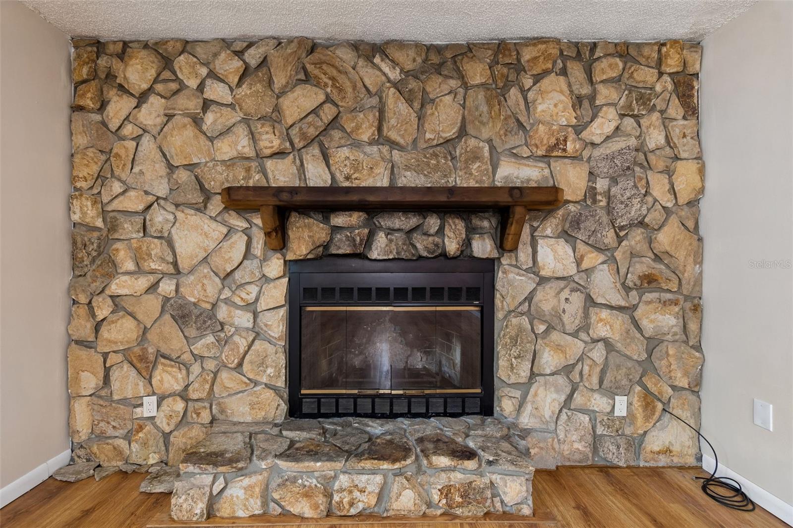 Listing photo id 20 for 11670 81st Place