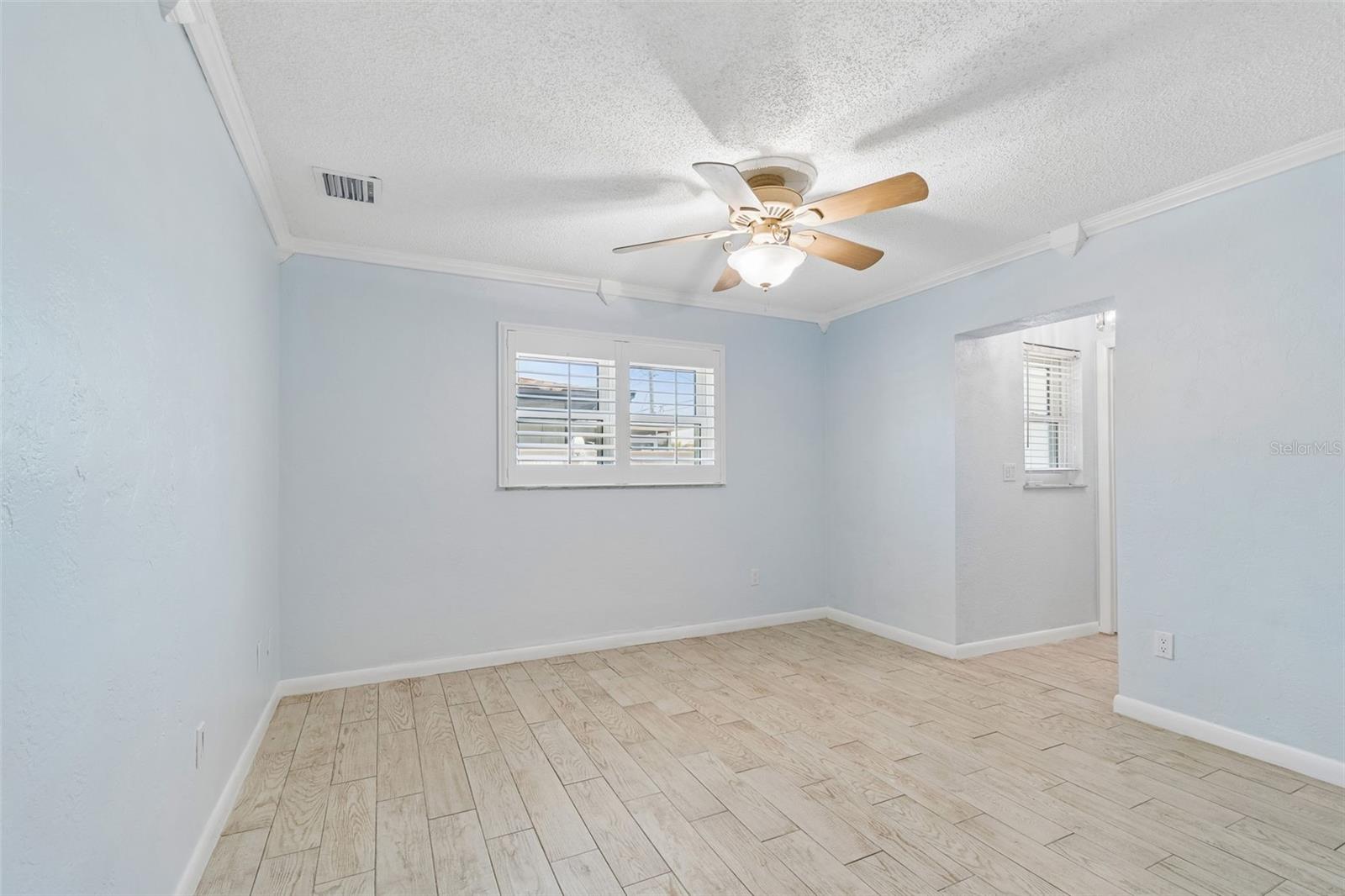 Listing photo id 22 for 11670 81st Place