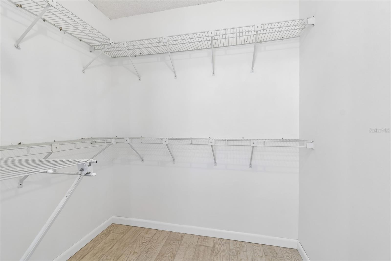 Listing photo id 26 for 11670 81st Place