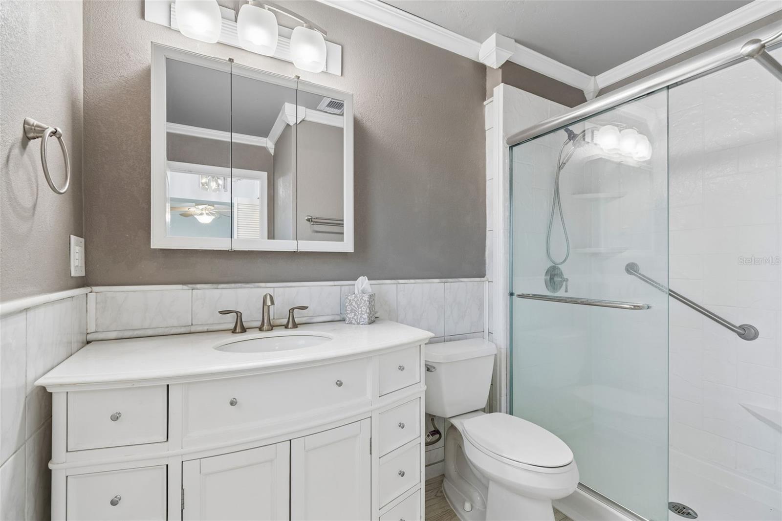 Listing photo id 27 for 11670 81st Place