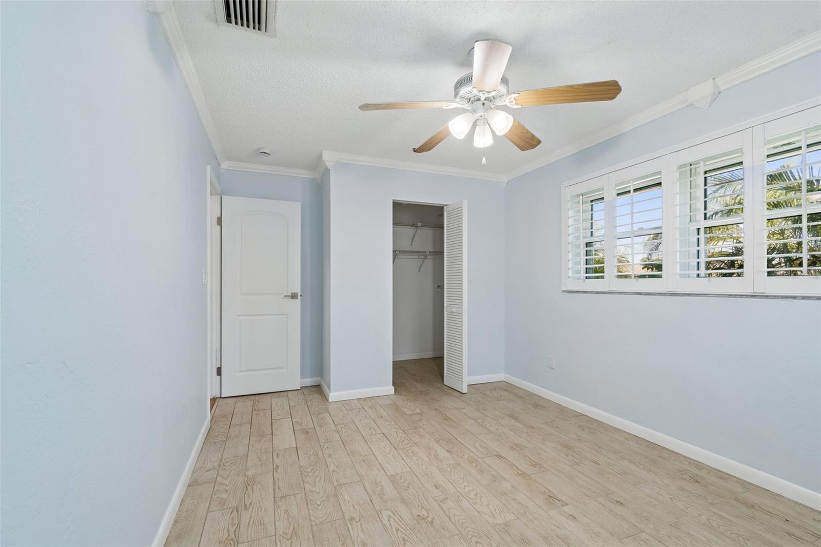 Listing photo id 29 for 11670 81st Place