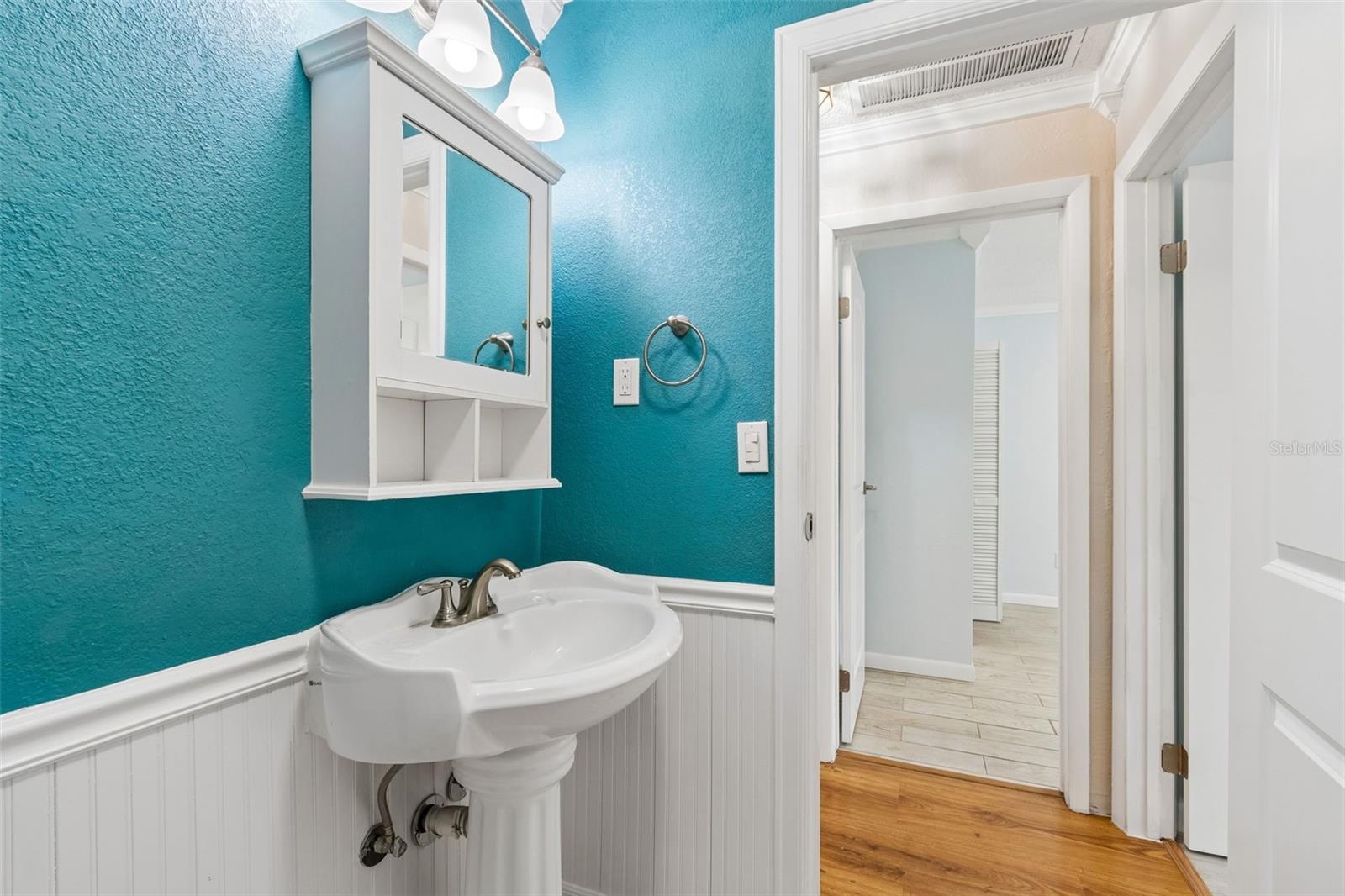 Listing photo id 32 for 11670 81st Place