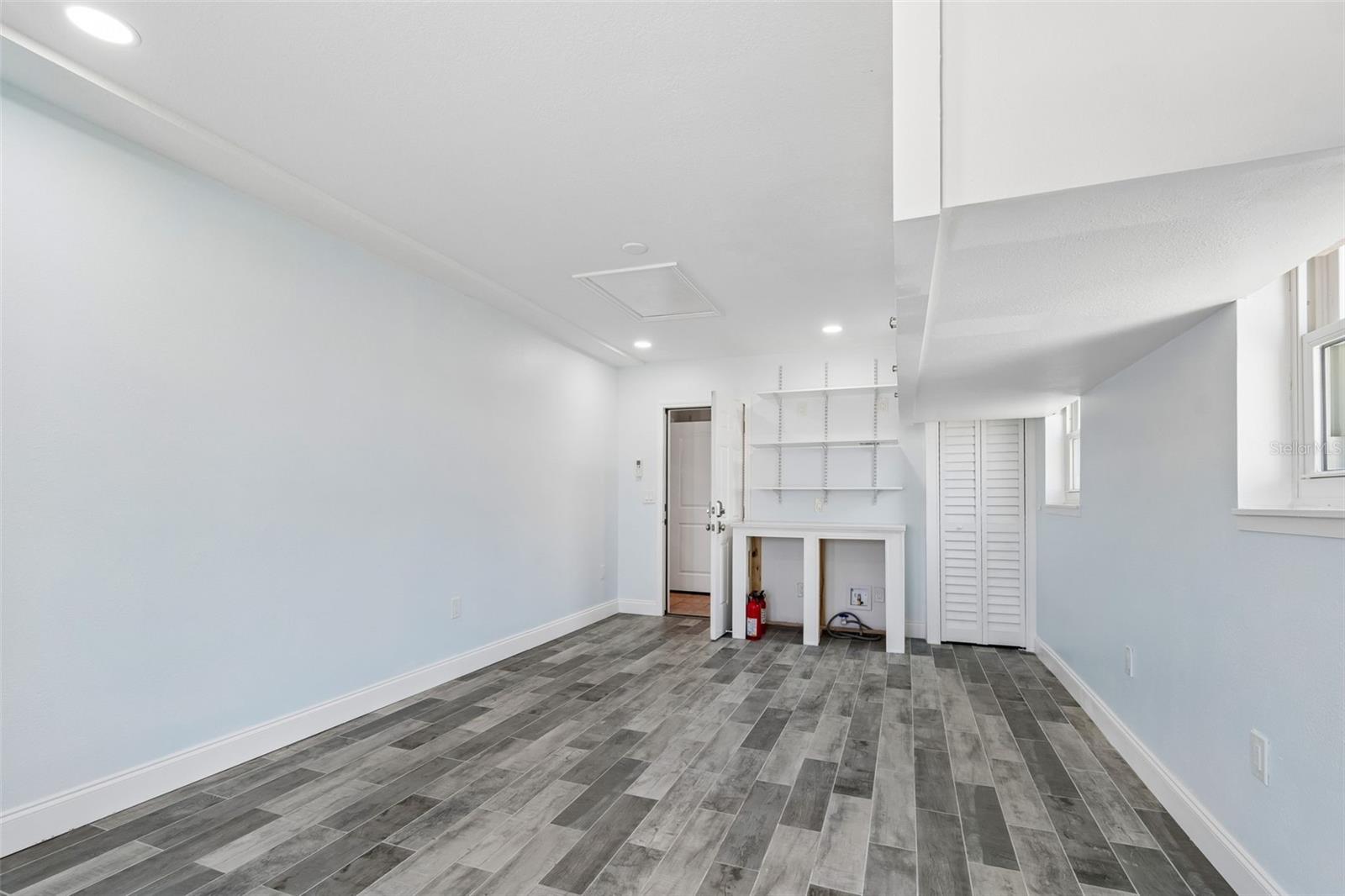 Listing photo id 35 for 11670 81st Place