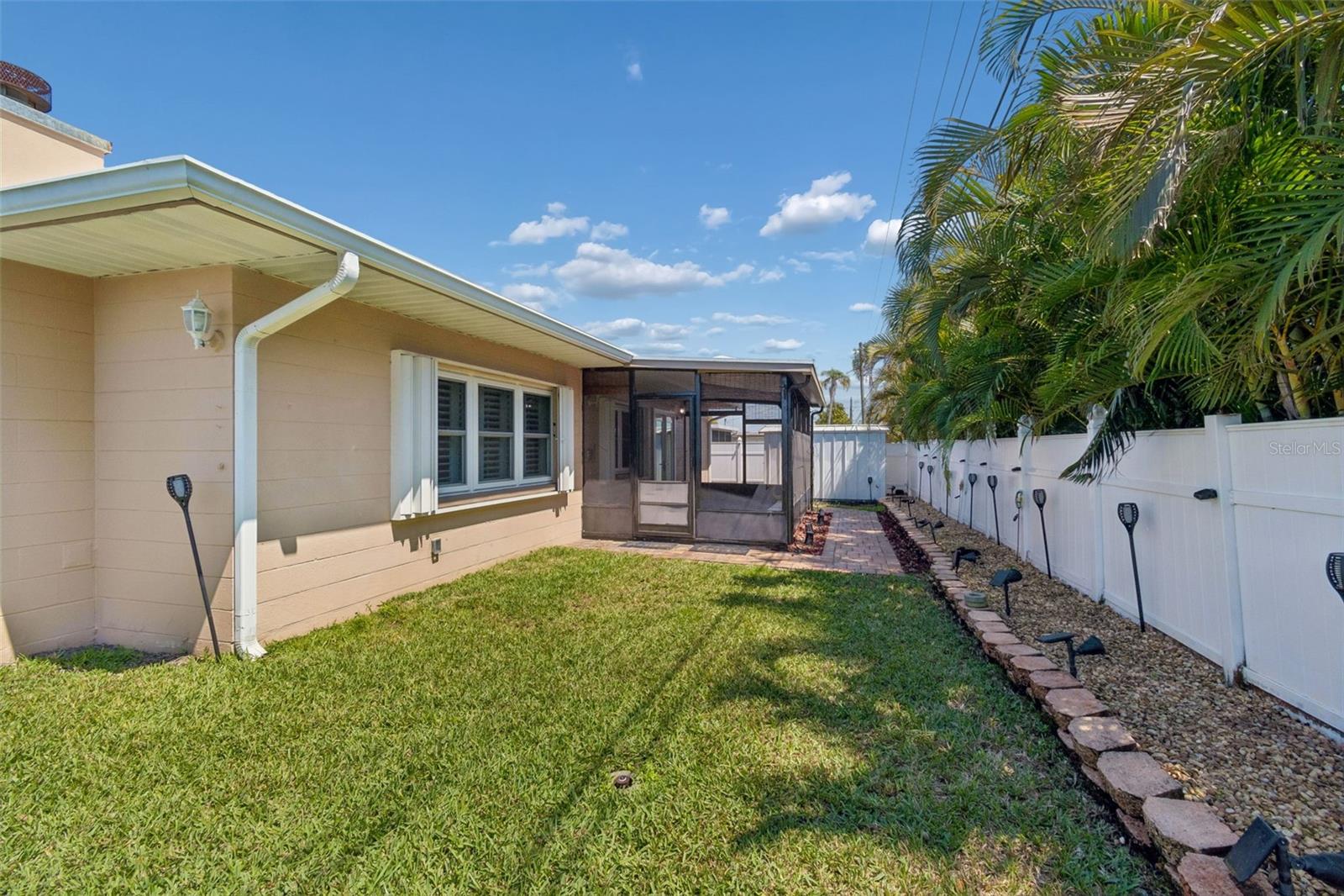 Listing photo id 45 for 11670 81st Place