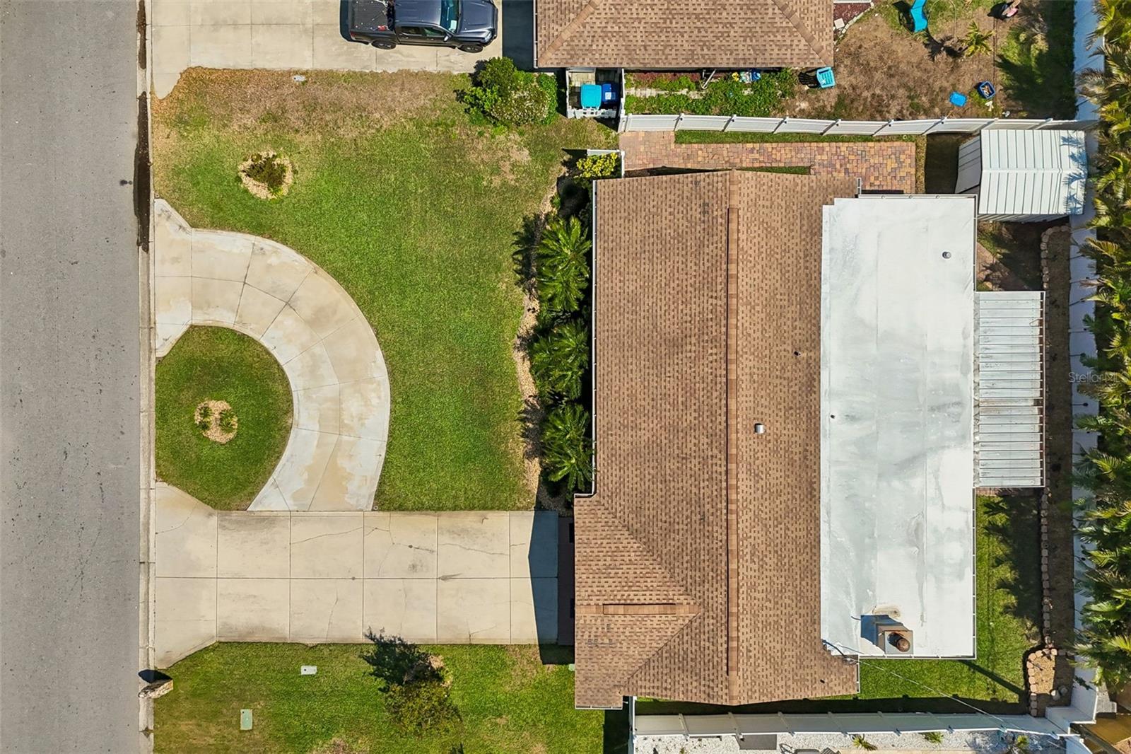 Listing photo id 51 for 11670 81st Place