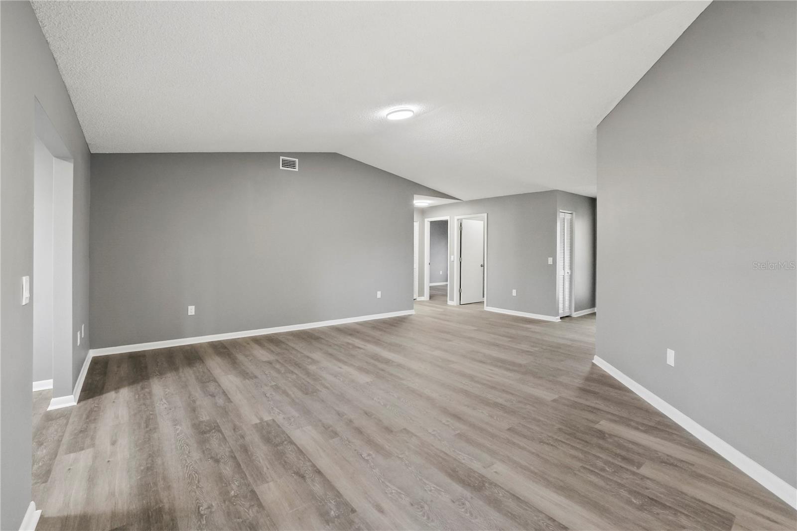 Image 17 of 35 For 2140 Grand Cypress Drive