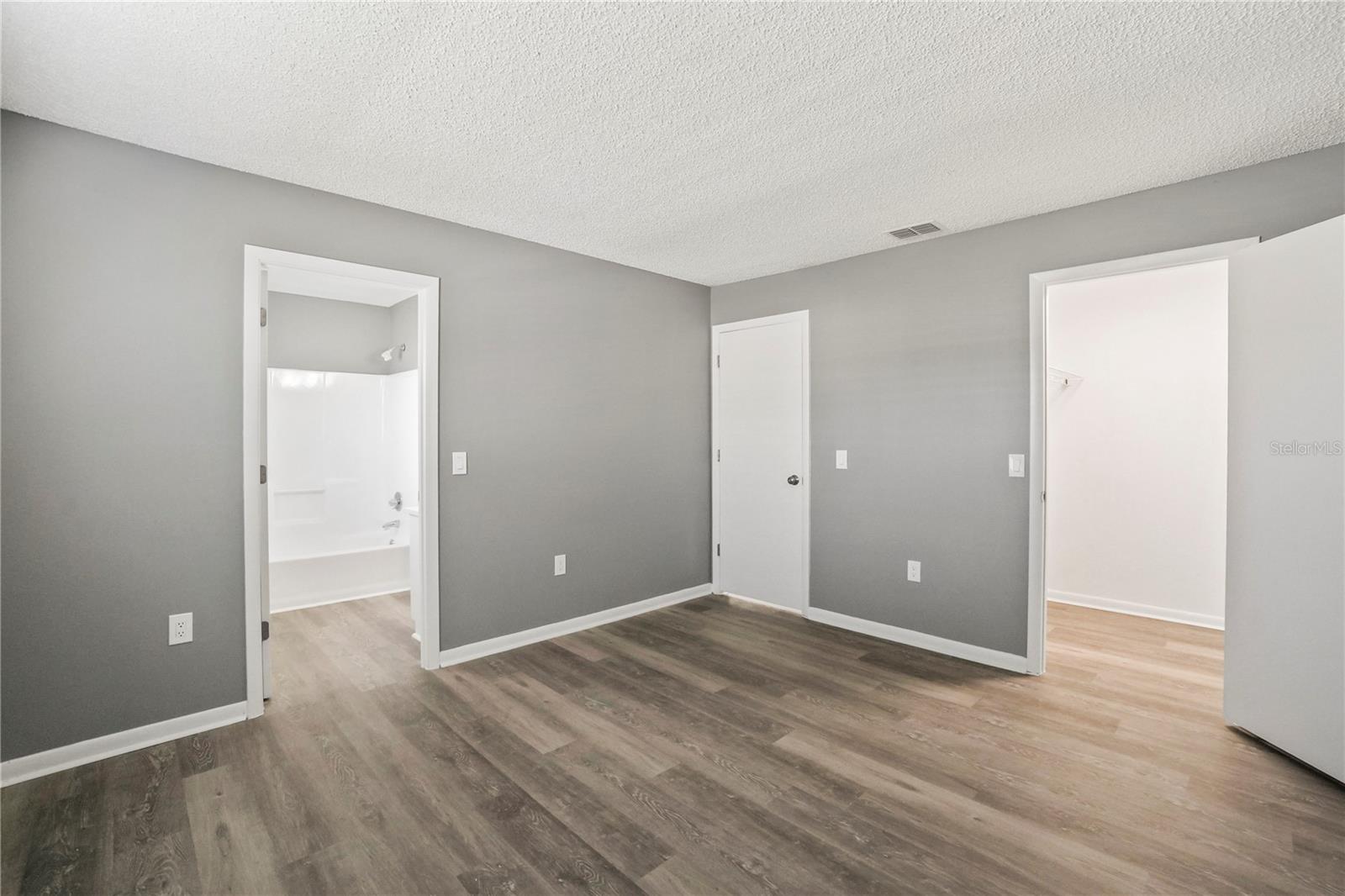 Image 28 of 35 For 2140 Grand Cypress Drive