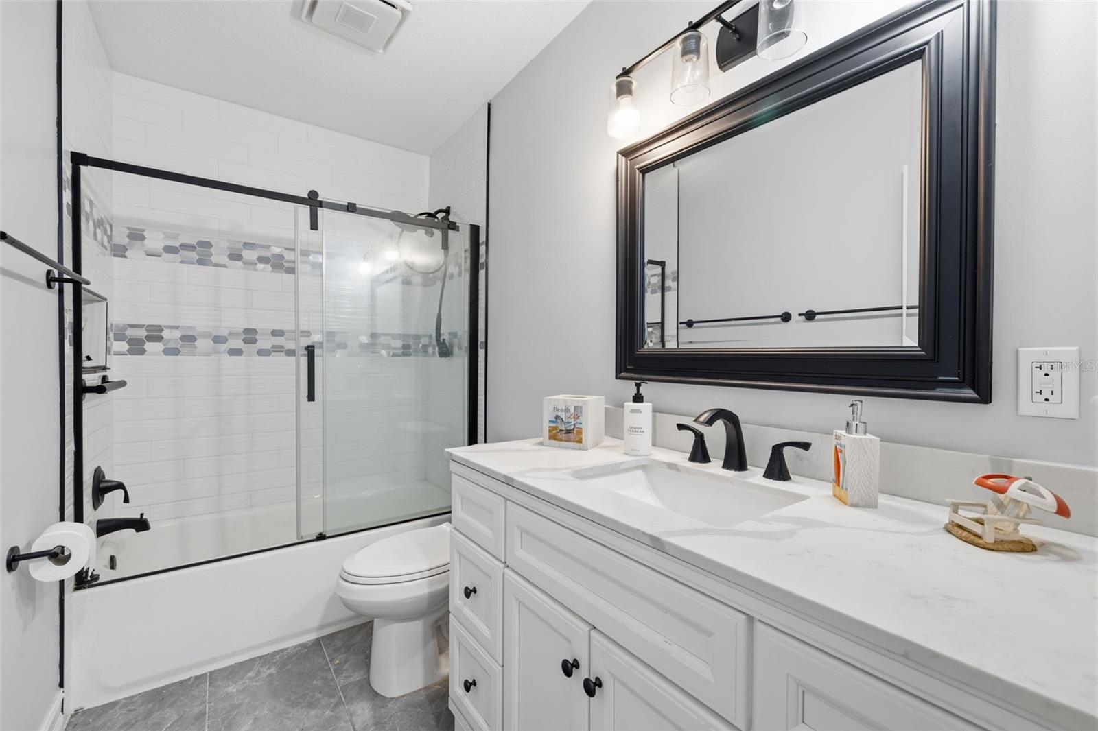 Image 14 of 45 For 4339 50th Avenue S