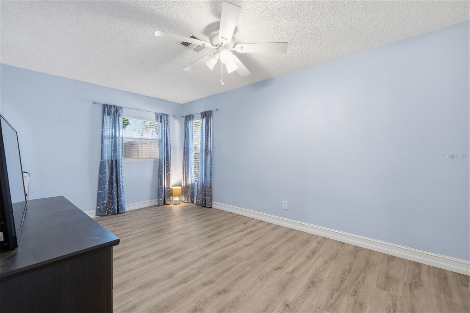 Image 15 of 45 For 4339 50th Avenue S