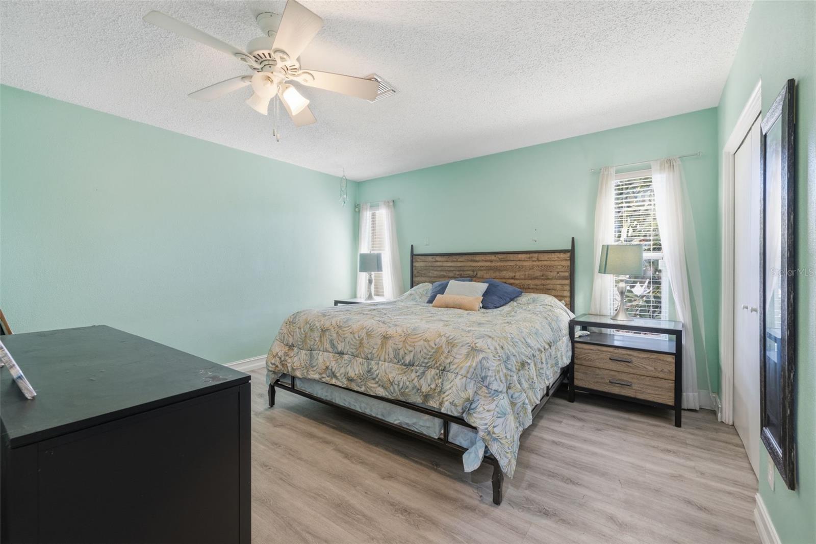 Image 17 of 45 For 4339 50th Avenue S