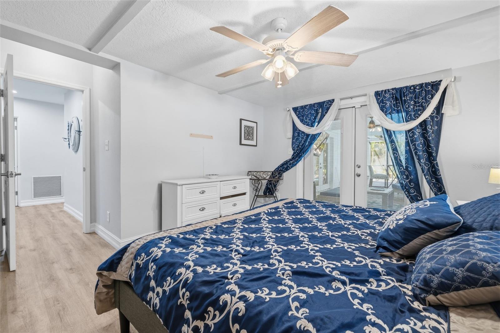 Image 22 of 45 For 4339 50th Avenue S