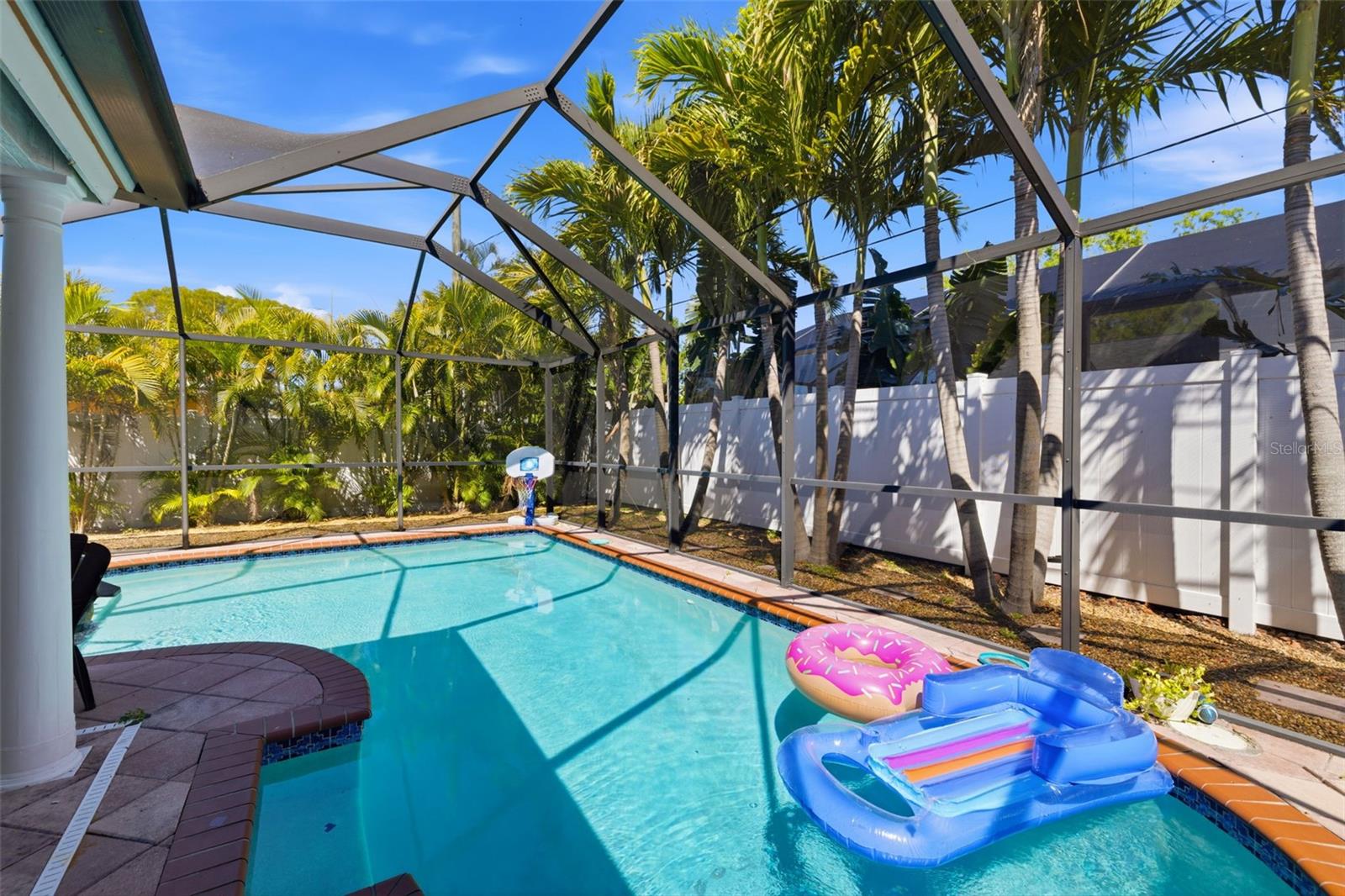 Image 26 of 45 For 4339 50th Avenue S