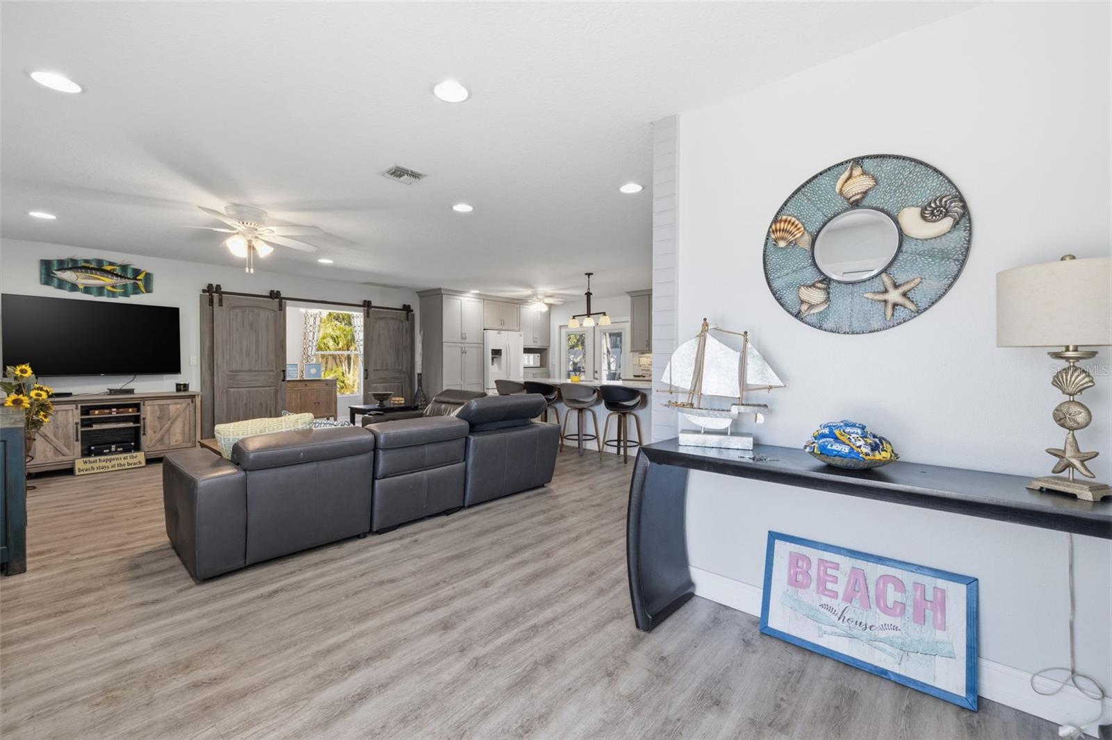 Image 3 of 45 For 4339 50th Avenue S