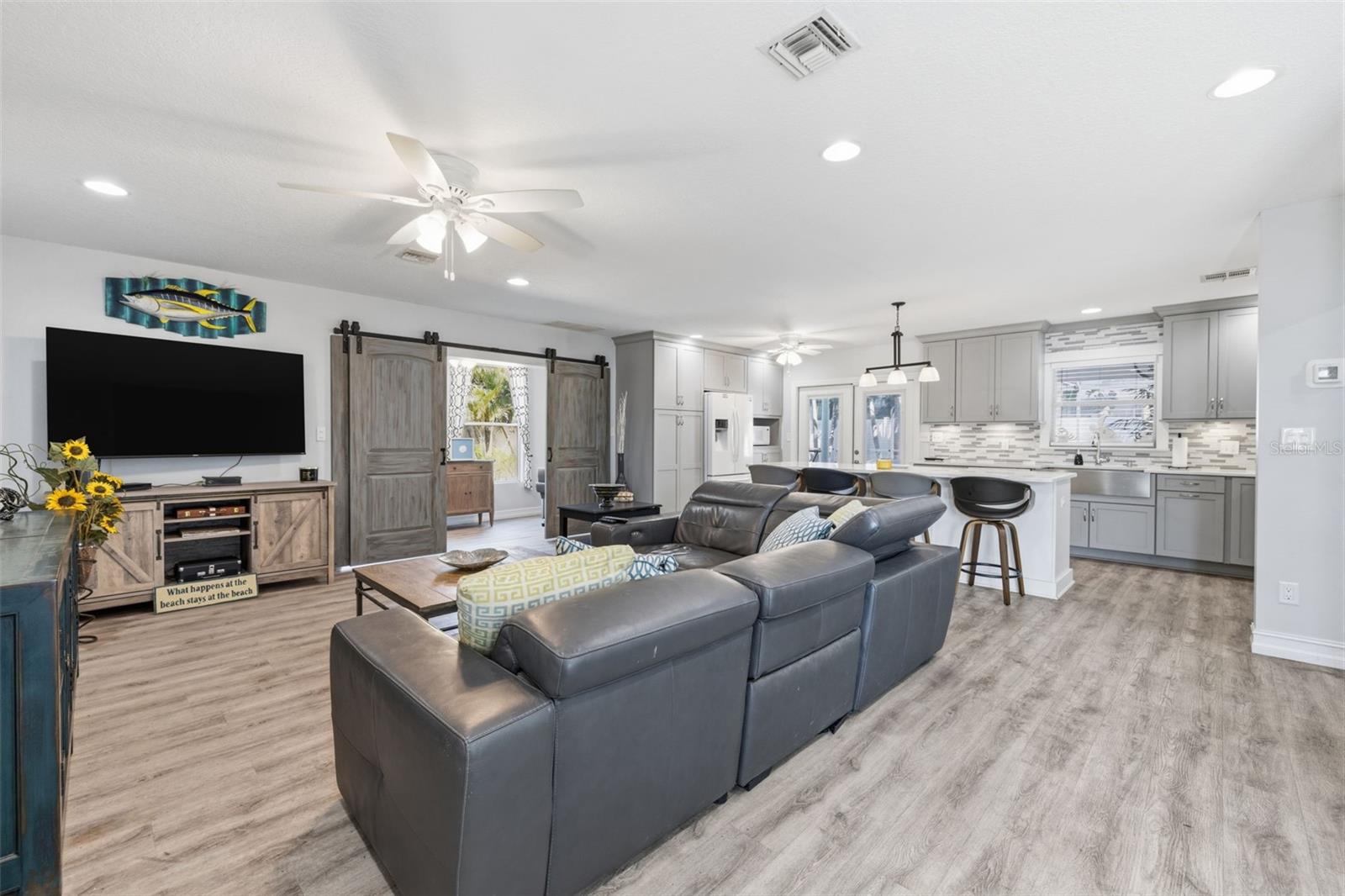 Image 4 of 45 For 4339 50th Avenue S