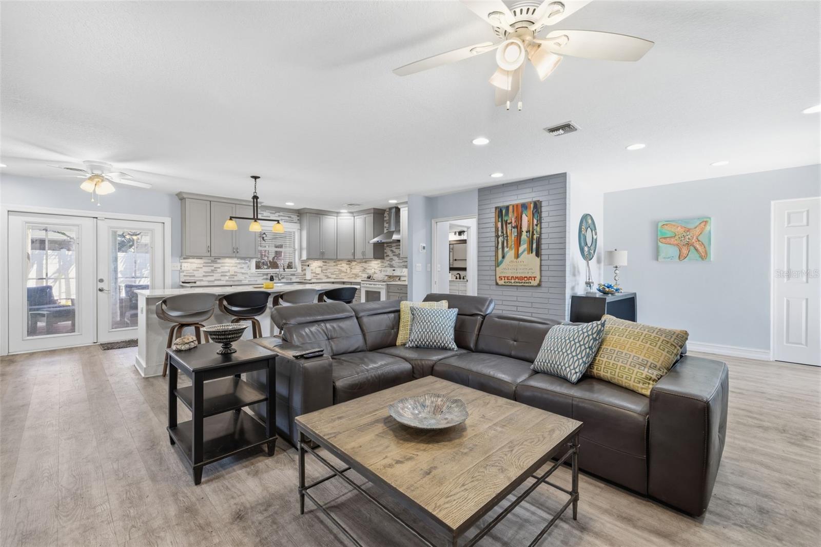 Image 5 of 45 For 4339 50th Avenue S