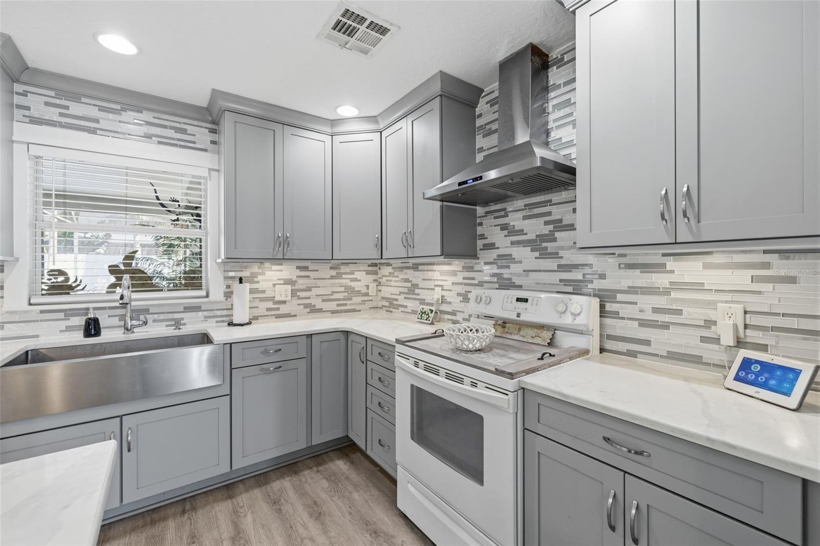 Image 8 of 45 For 4339 50th Avenue S