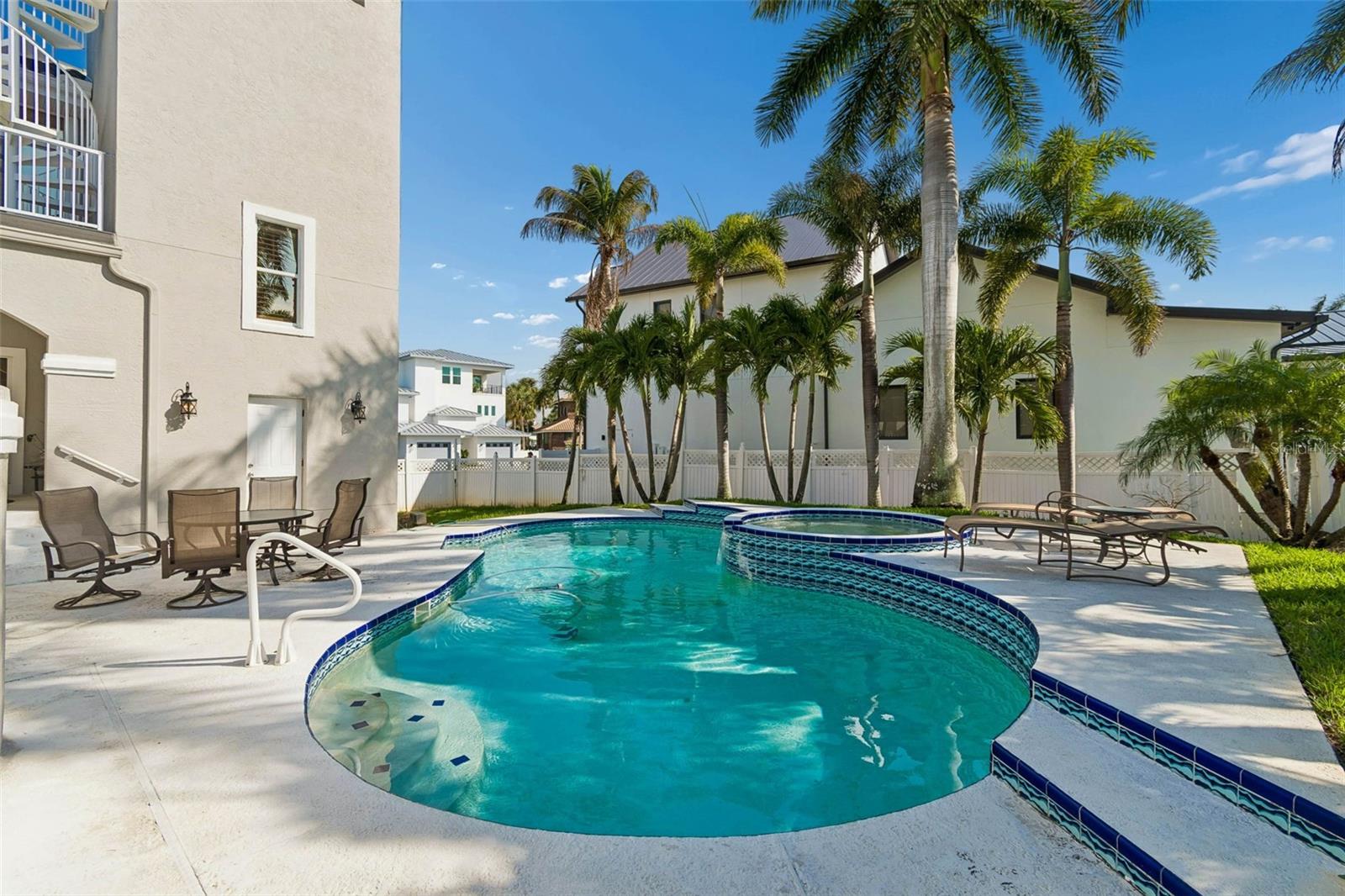 Image 13 of 47 For 816 Ponce De Leon Drive