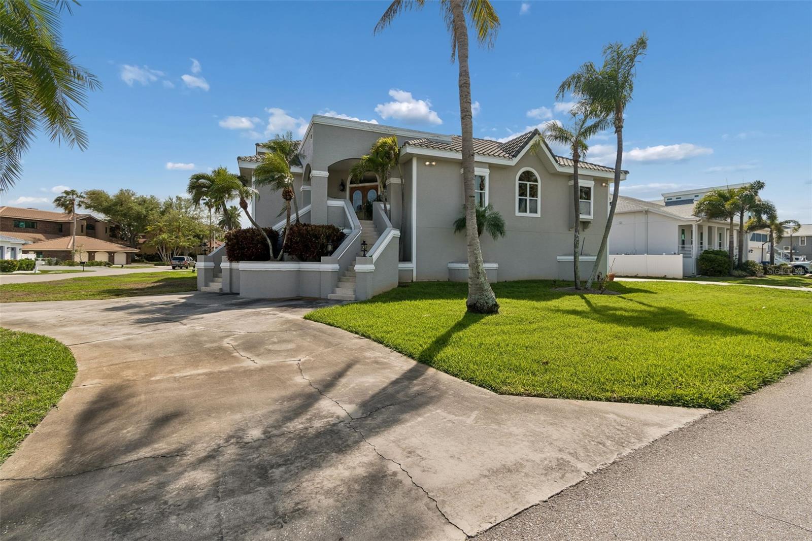 Image 4 of 47 For 816 Ponce De Leon Drive