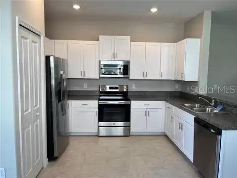 Image 6 of 50 For 3612 Bellmeade Court 3612